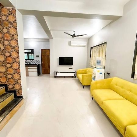 Corner House, Lonavla By Meheru-4 Bhk Villa With Pool Екстер'єр фото