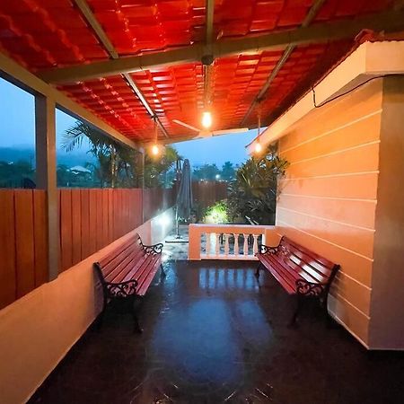 Corner House, Lonavla By Meheru-4 Bhk Villa With Pool Екстер'єр фото
